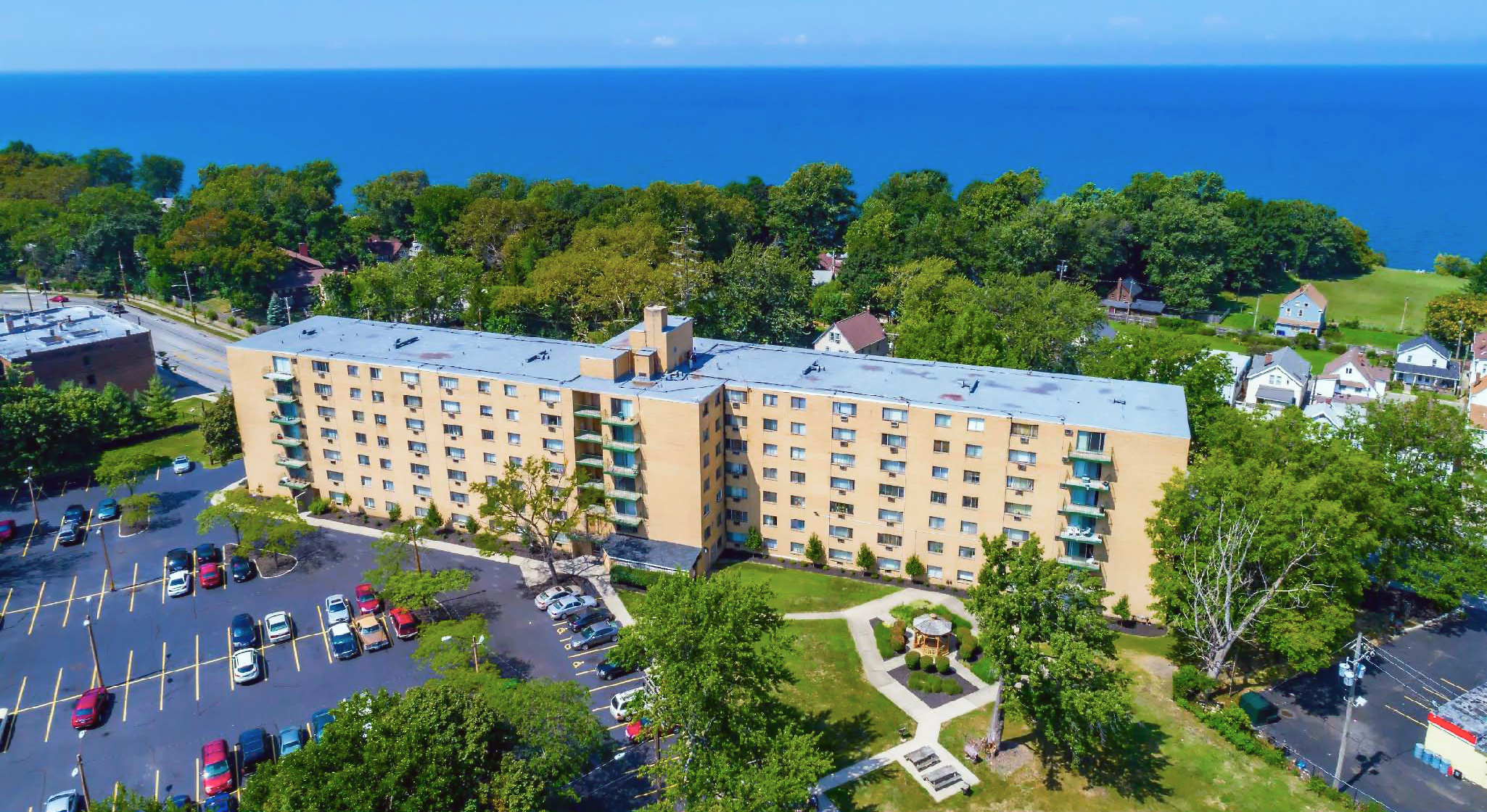 The shorewood apartments